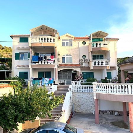Apartments Bilo - Jela & Ivan Dolac Ngoại thất bức ảnh