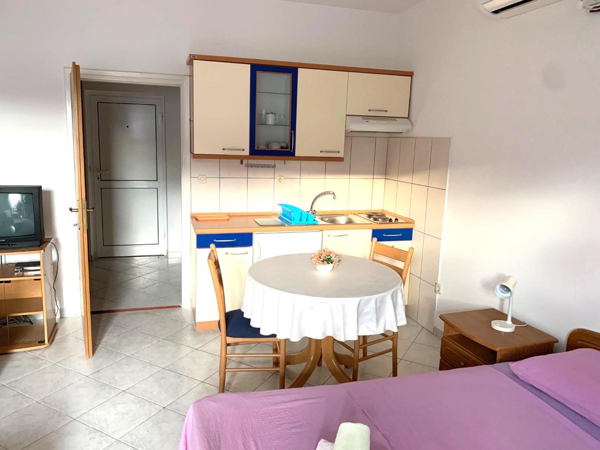 Apartments Bilo - Jela & Ivan Dolac Ngoại thất bức ảnh