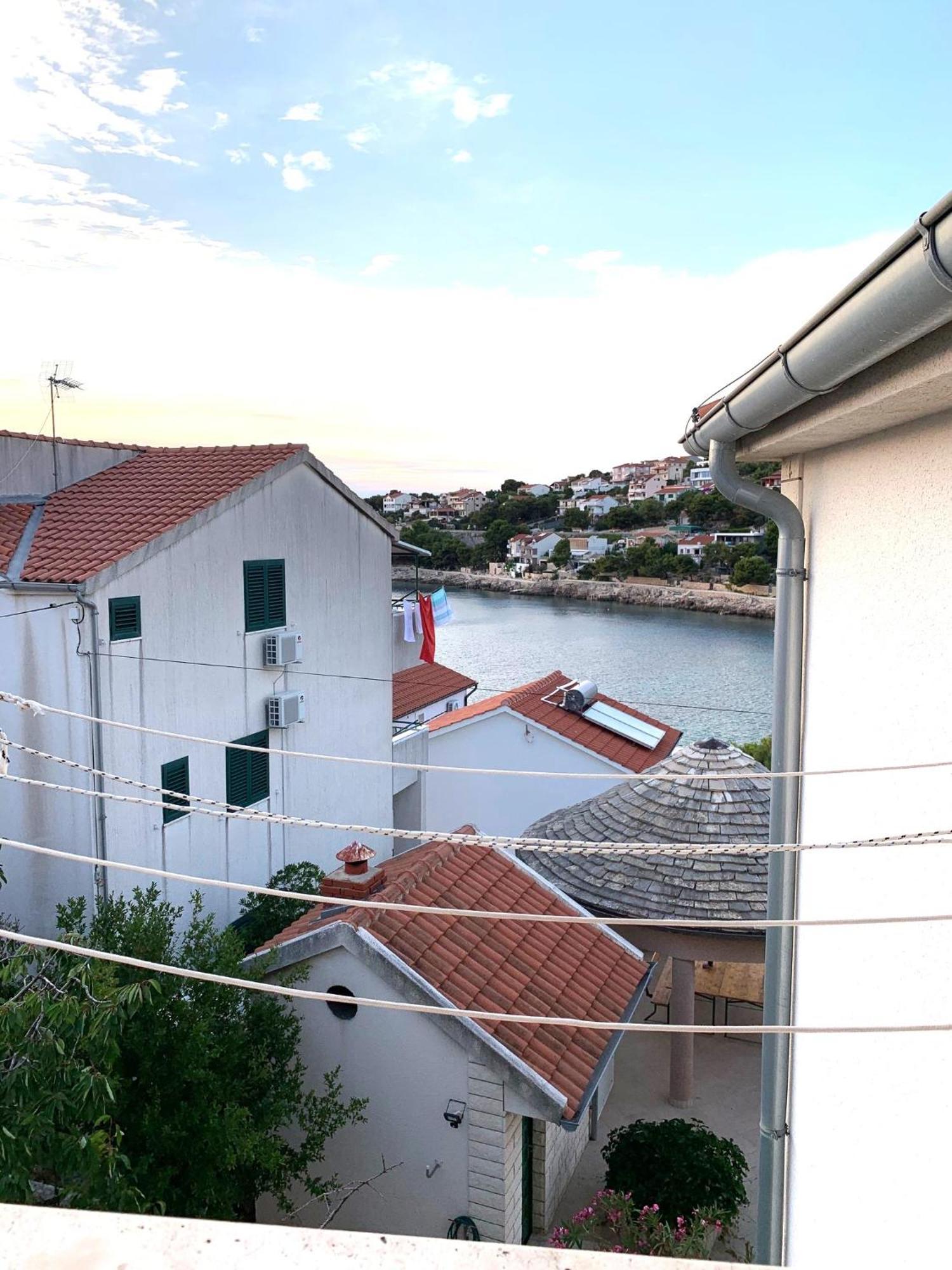 Apartments Bilo - Jela & Ivan Dolac Ngoại thất bức ảnh