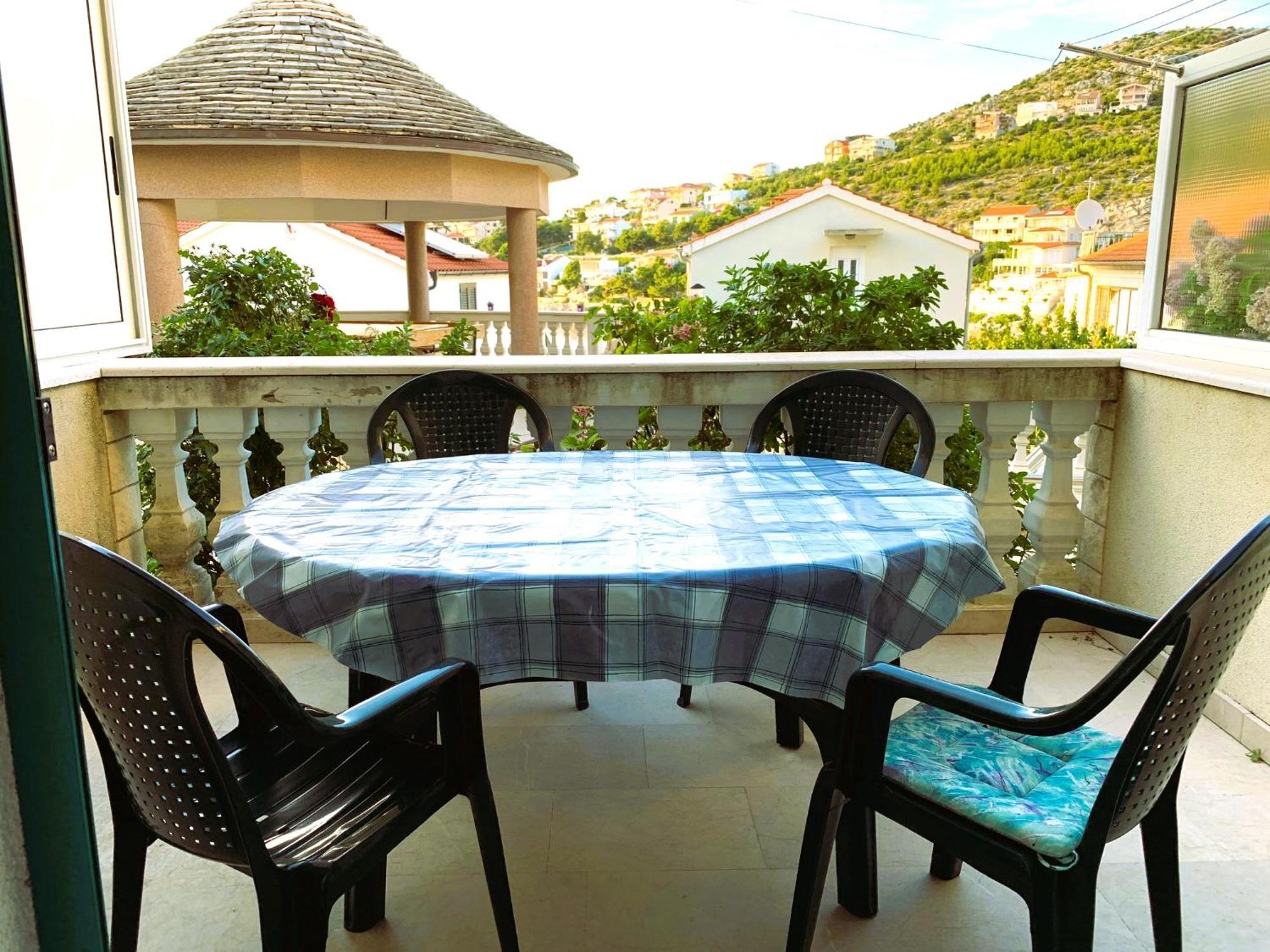 Apartments Bilo - Jela & Ivan Dolac Ngoại thất bức ảnh