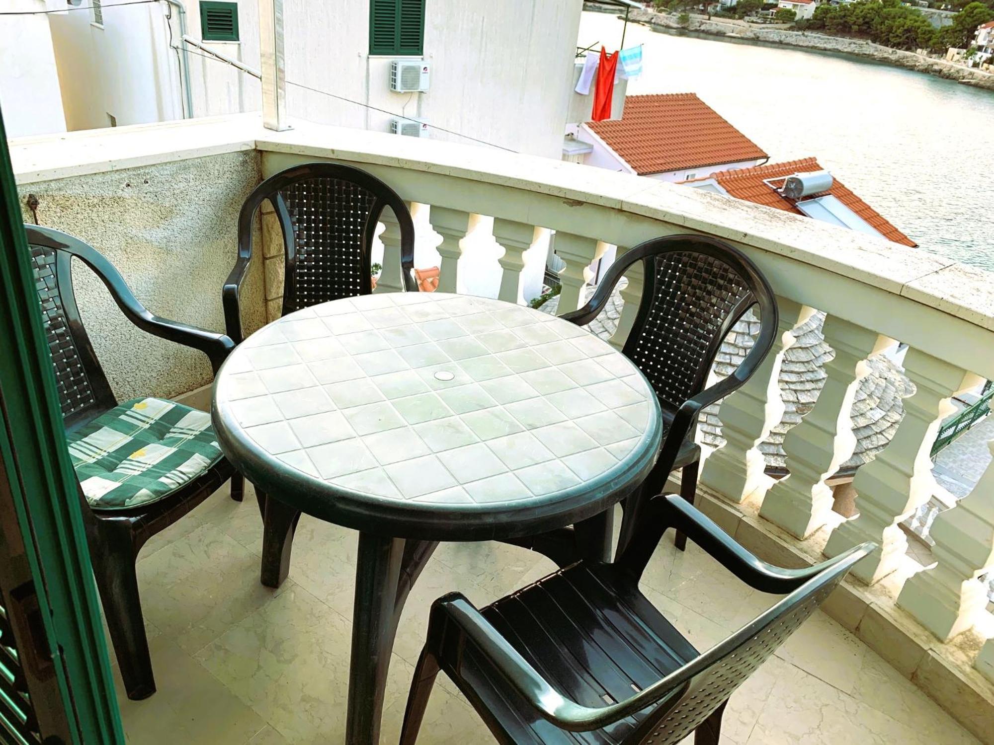 Apartments Bilo - Jela & Ivan Dolac Ngoại thất bức ảnh